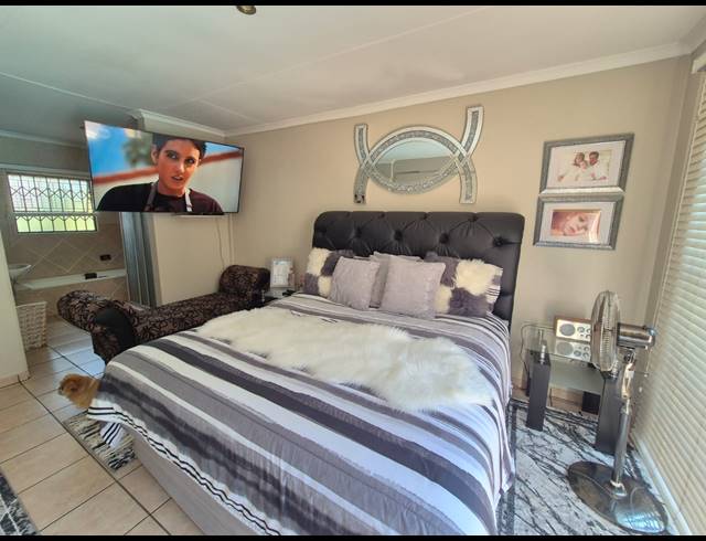 3 BEDROOM HOUSE FOR SALE IN VANDERBIJLPARK SE 2